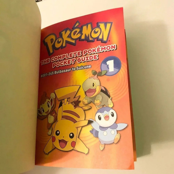 2013  Pokemon The Complete Pokemon Pocket Guides Box Set - Picture 10 of 16